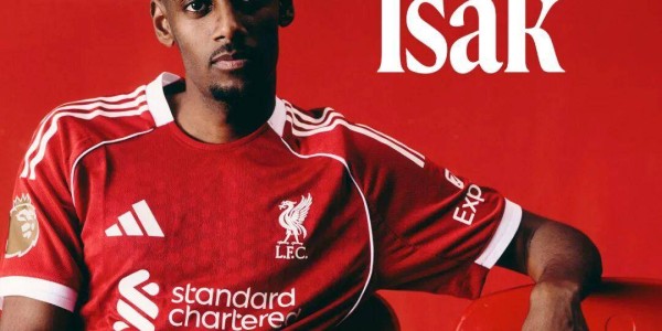 小基耶萨落选！利物浦欧冠名单引争议，17岁新星入围藏玄机